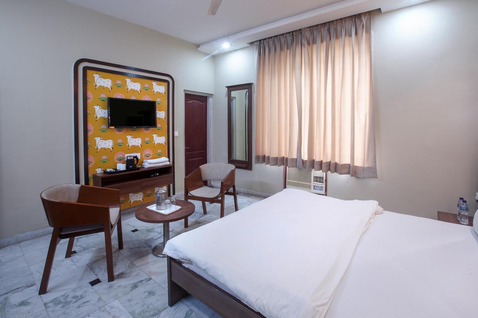 Hotel Bhakti Dhama Vrindavan Ngoại thất bức ảnh